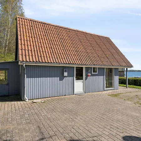 With Lovely View Of Lillebaelt Feriehus